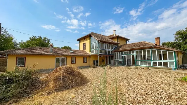 Corner Tower House - Lesicheri - thumbnail 18