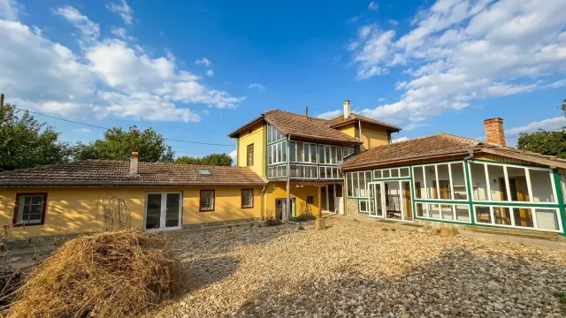 Corner Tower House - Lesicheri - thumbnail 24
