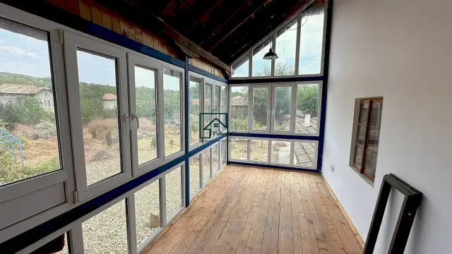 Corner Tower House - Lesicheri - thumbnail 25