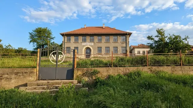 The School - Kostandenets in Kostandenets