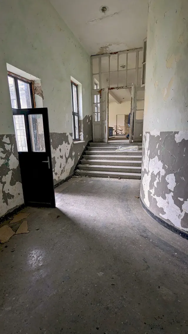 The School - Kostandenets - thumbnail 18