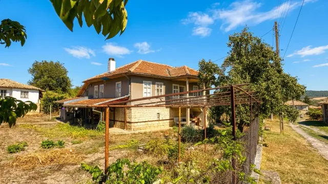 The Bicentennial Cottage - Elenovo - thumbnail 2