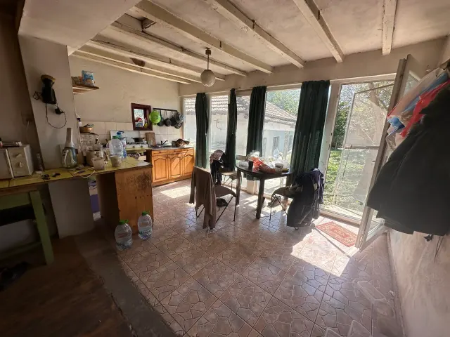 Smalltown Estate - Lomtsi - thumbnail 2