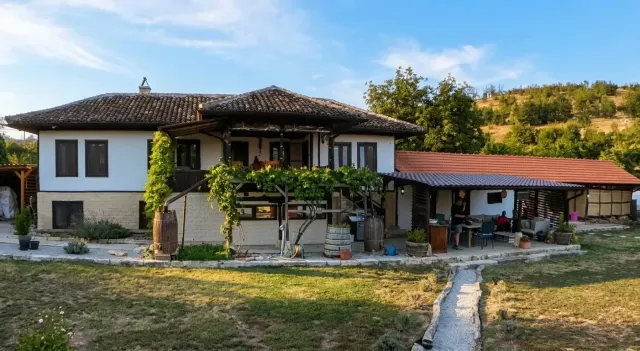 Ravine Retreat - Katselovo in Katselovo, 4 bedrooms property