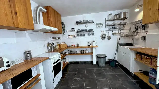 Angel House - Slomer - thumbnail 5