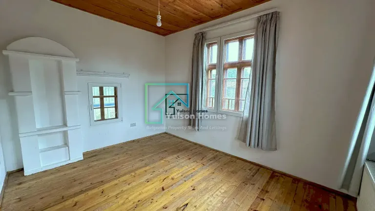 Corner Tower House - Lesicheri - thumbnail 26