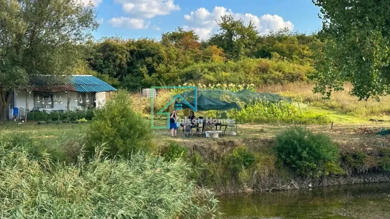 Lakeside Cottage & Fishing Lakes - thumbnail 3