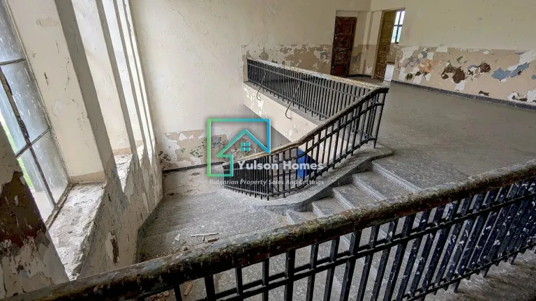 The Old School & Apartments - Kostandenets - thumbnail 3