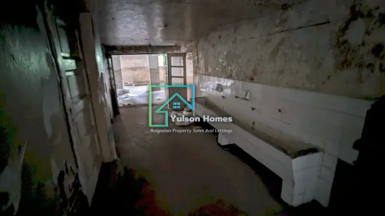 The Old School & Apartments - Kostandenets - thumbnail 11