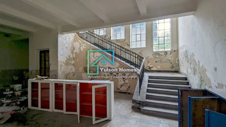 The Old School & Apartments - Kostandenets - thumbnail 12
