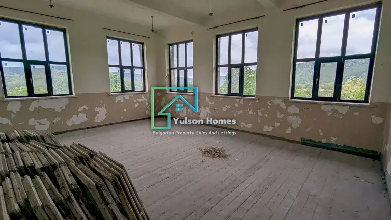The Old School & Apartments - Kostandenets - thumbnail 14