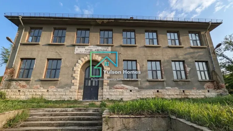 The Old School & Apartments - Kostandenets - thumbnail 19