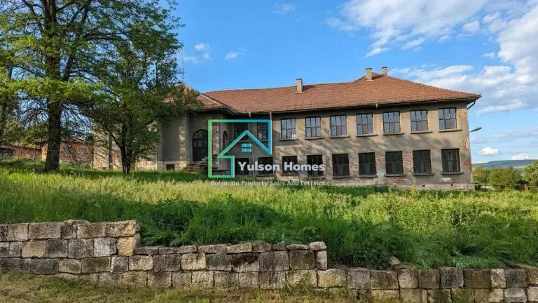 The Old School & Apartments - Kostandenets - thumbnail 20