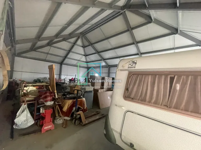 The Warehouse - Sadina - thumbnail 2