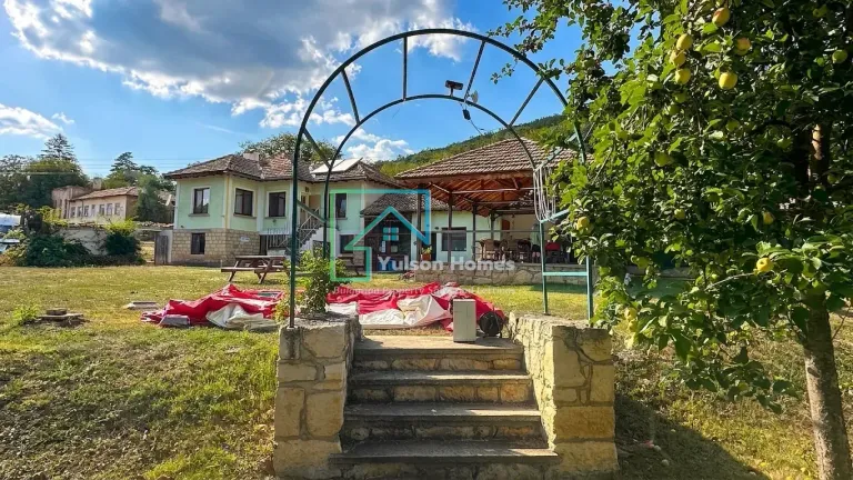 Lisi Vrah Campsite & Houses - thumbnail 2