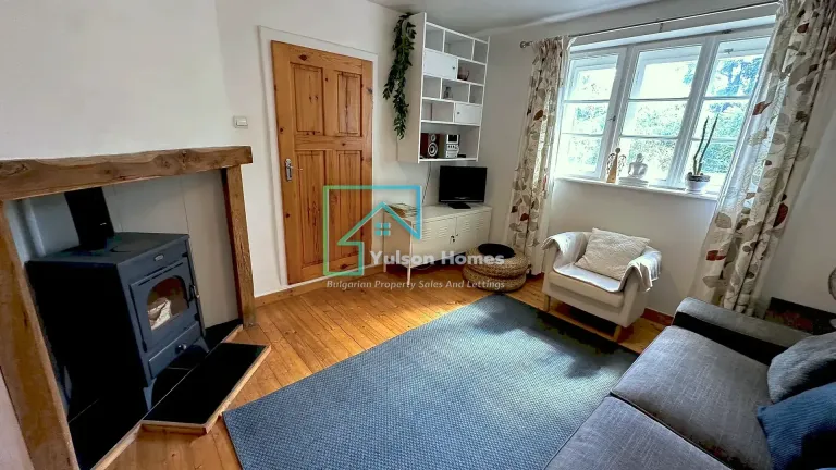 Angel House - Slomer - thumbnail 4