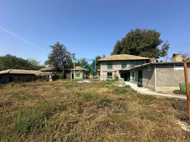 Fortress House - Sadina - thumbnail 3