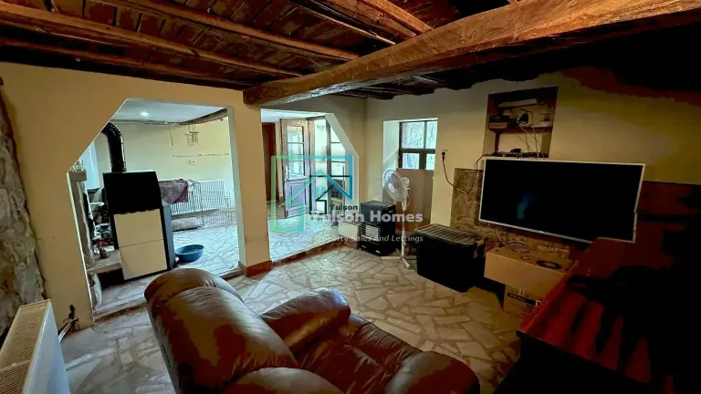 West House - Kovachevets - thumbnail 3