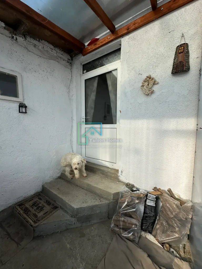 The Red Gable House - Pliska - thumbnail 2