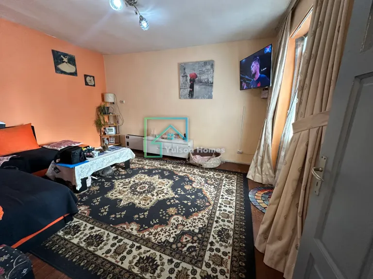 The Red Gable House - Pliska - thumbnail 12
