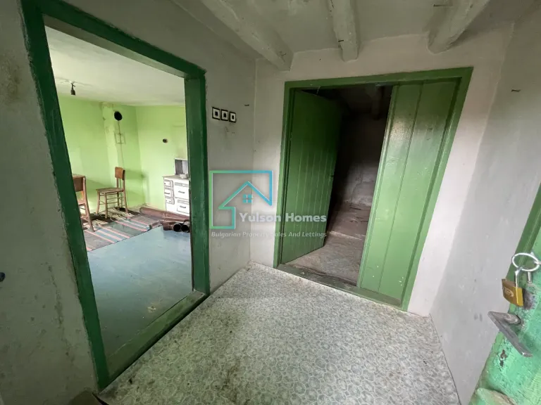 Fort House - Sadina - thumbnail 2
