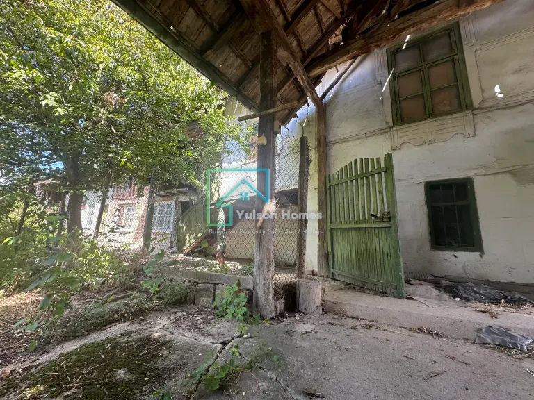 Cartwheel House - Lom Cherkovna - thumbnail 4